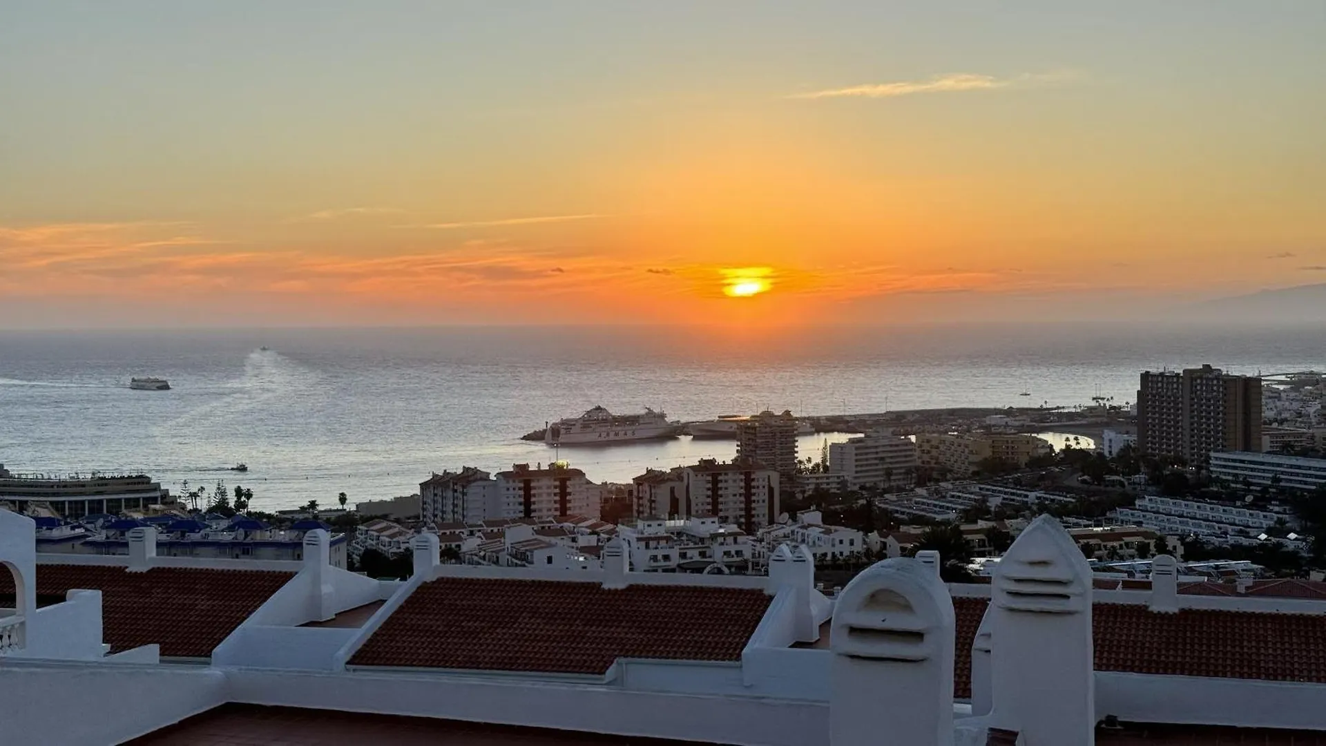 Amazing Los Cristianos Panoramatic View Home 0*, 洛斯克里斯蒂亚诺斯 西班牙